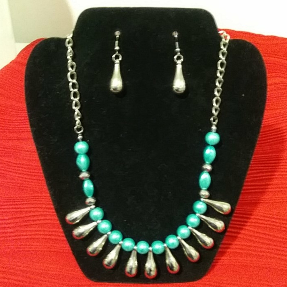 🔥 SaleSilver teardrop/turquoise necklace/earrings